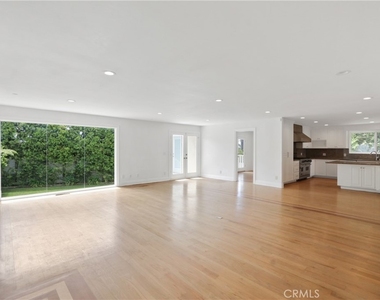 7908 W 81st - Photo Thumbnail 14