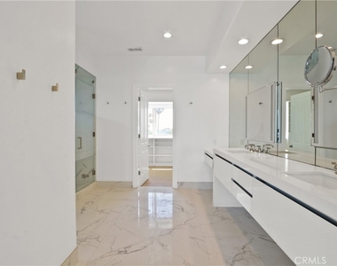 7908 W 81st - Photo Thumbnail 37