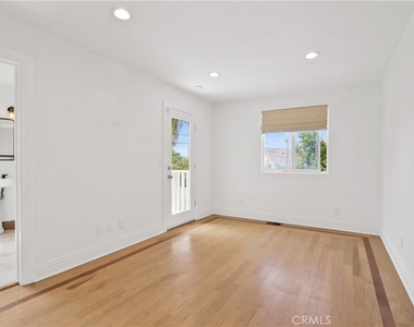 7908 W 81st - Photo Thumbnail 17