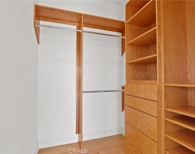 7908 W 81st - Photo Thumbnail 31