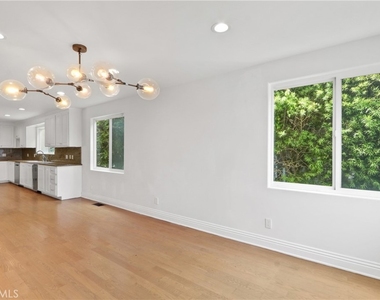 7908 W 81st - Photo Thumbnail 6