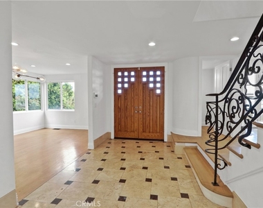 7908 W 81st - Photo Thumbnail 4