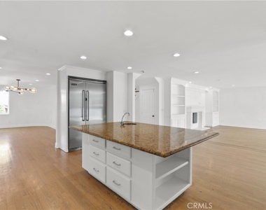 7908 W 81st - Photo Thumbnail 10