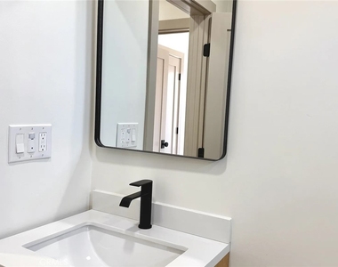 2510 Termino Avenue - Photo Thumbnail 17