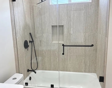 2510 Termino Avenue - Photo Thumbnail 19