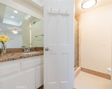 5212 Berkshire Way - Photo Thumbnail 19