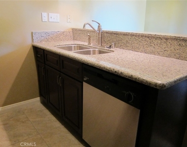 104 Sinclair Avenue - Photo Thumbnail 4