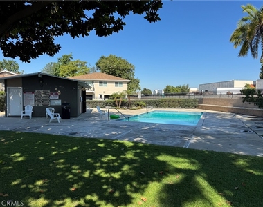 104 Sinclair Avenue - Photo Thumbnail 12