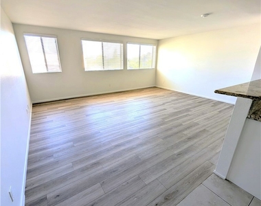 17330 Chatsworth Street - Photo Thumbnail 5