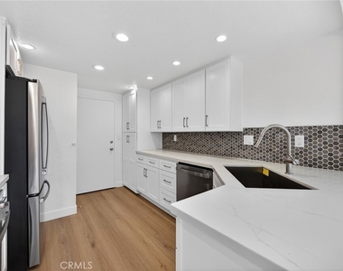 23412 Highcrest Rd - Photo Thumbnail 7