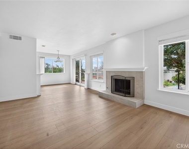 23412 Highcrest Rd - Photo Thumbnail 2