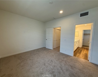 35 Bigsby Drive - Photo Thumbnail 15
