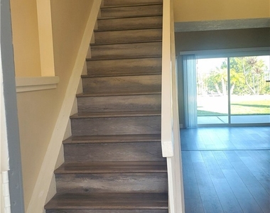 1030 S Rimwood Drive - Photo Thumbnail 9