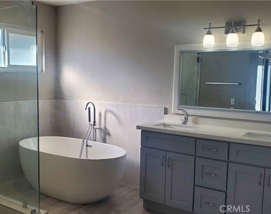 1030 S Rimwood Drive - Photo Thumbnail 6