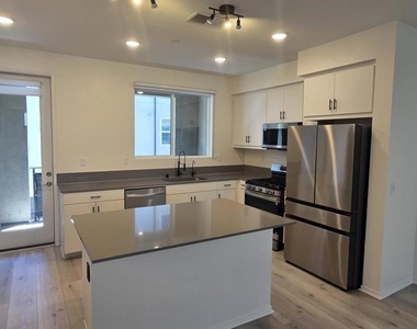 5280 Beachfront - Photo Thumbnail 6