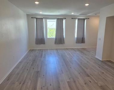 5280 Beachfront - Photo Thumbnail 7