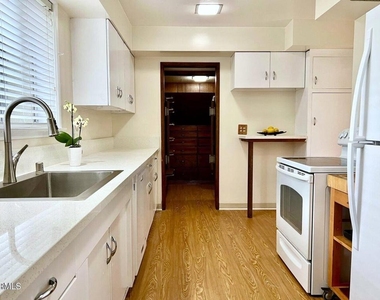 322 W California Boulevard - Photo Thumbnail 4