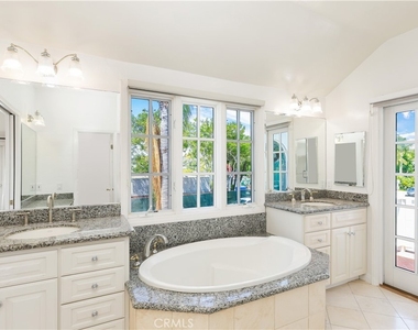 2025 E Balboa - Photo Thumbnail 19