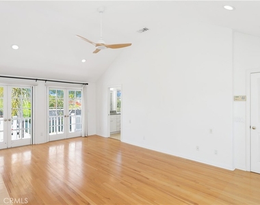 2025 E Balboa - Photo Thumbnail 16