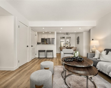 25761 Le Parc - Photo Thumbnail 4
