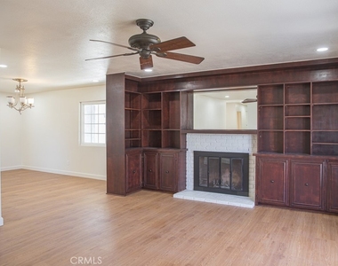 10740 Coloma - Photo Thumbnail 9