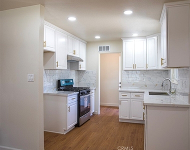 10740 Coloma - Photo Thumbnail 3
