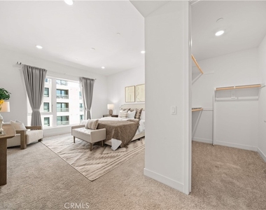 2510 Rivington - Photo Thumbnail 21