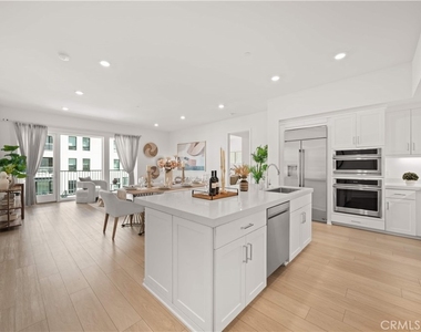 2510 Rivington - Photo Thumbnail 12