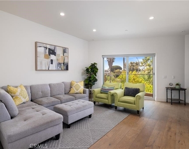 3920 E Coast Highway - Photo Thumbnail 10
