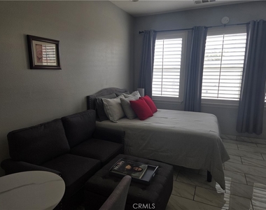 8418 Lourenco Lane - Photo Thumbnail 5