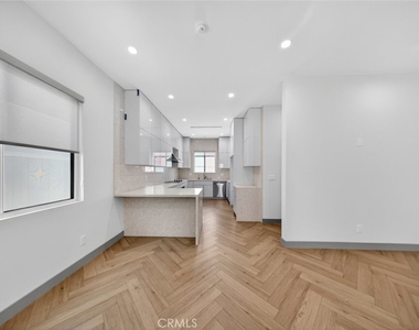 10843 Cantara Street - Photo Thumbnail 5
