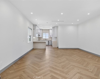 10843 Cantara Street - Photo Thumbnail 1