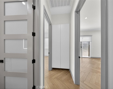10843 Cantara Street - Photo Thumbnail 15