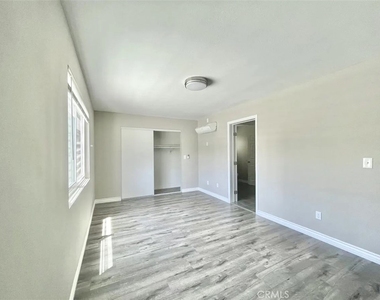 1114 Exposition Boulevard - Photo Thumbnail 4