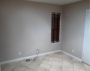 1271 N Emogene Street - Photo Thumbnail 6