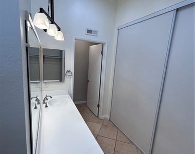 1271 N Emogene Street - Photo Thumbnail 9