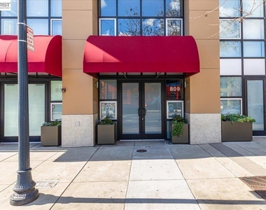 809 Clay St - Photo Thumbnail 1