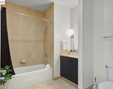 809 Clay St - Photo Thumbnail 12