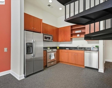 809 Clay St - Photo Thumbnail 9