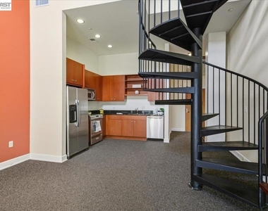 809 Clay St - Photo Thumbnail 11