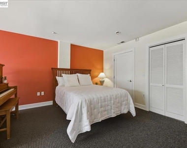 809 Clay St - Photo Thumbnail 17