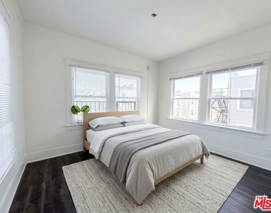 2142 S Oak Street - Photo Thumbnail 1