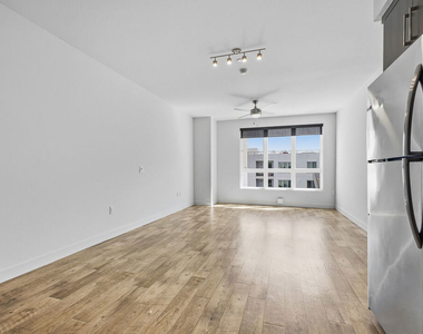10601 Washington Boulevard - Photo Thumbnail 2
