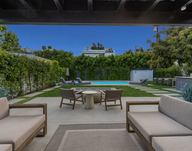 731 N Curson Avenue - Photo Thumbnail 4