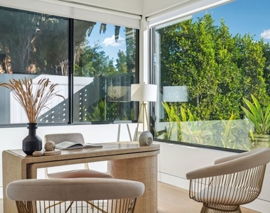 731 N Curson Avenue - Photo Thumbnail 58