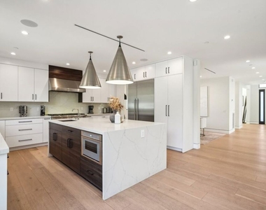 731 N Curson Avenue - Photo Thumbnail 22