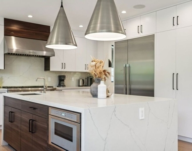 731 N Curson Avenue - Photo Thumbnail 24