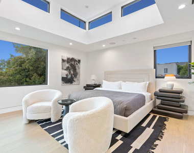 731 N Curson Avenue - Photo Thumbnail 31