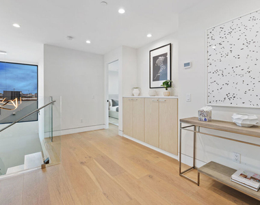731 N Curson Avenue - Photo Thumbnail 51
