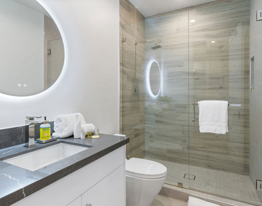 731 N Curson Avenue - Photo Thumbnail 42